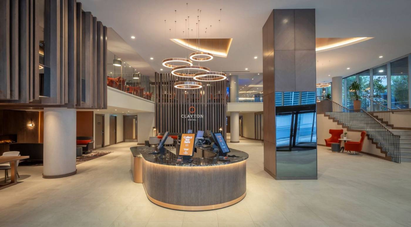 Clayton-Hotel-Cardiff-Lane-Lobby-13