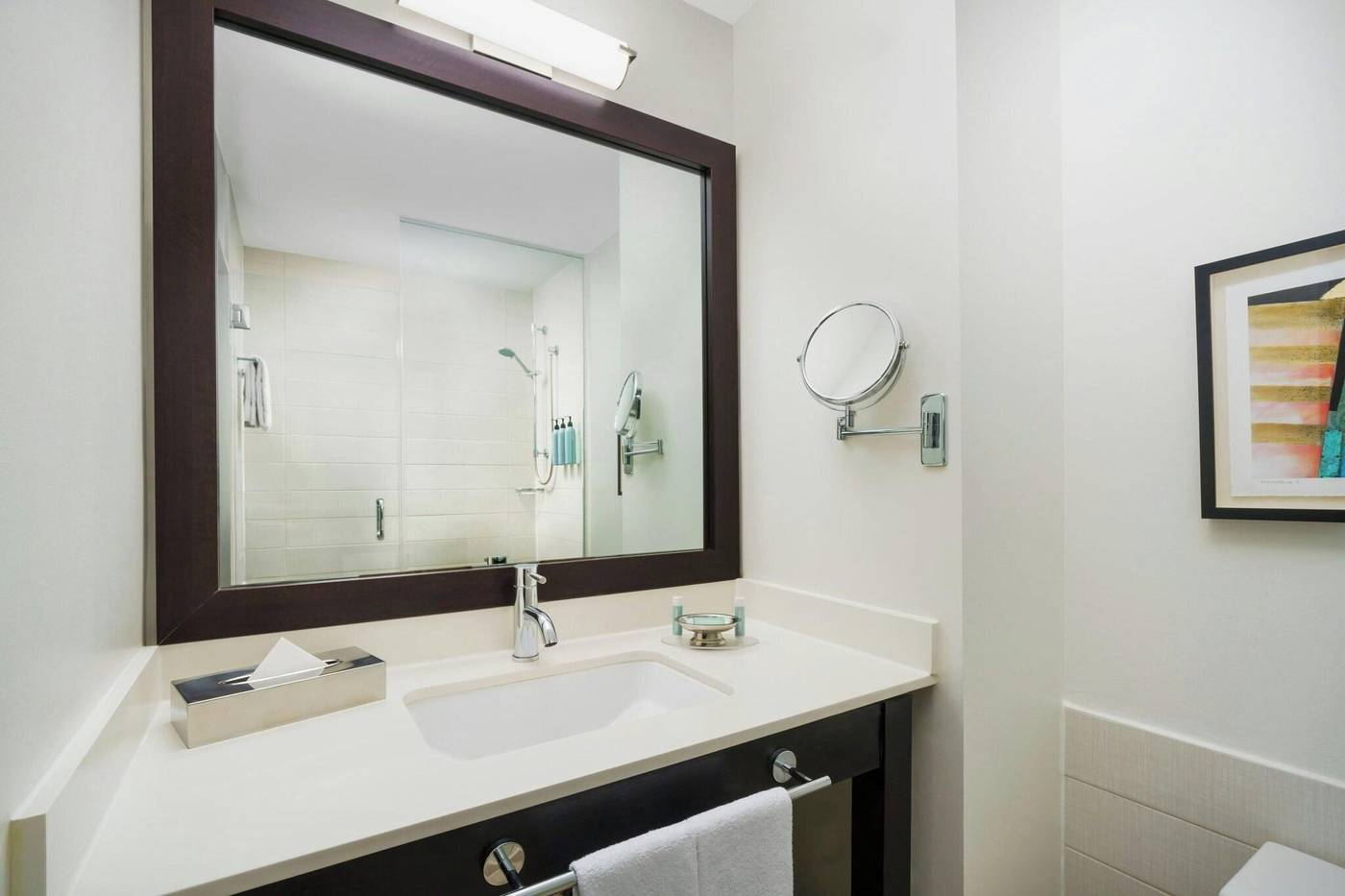 Courtyard-By-Marriott-New-York-Manhattan-Times-Squ-Room-35