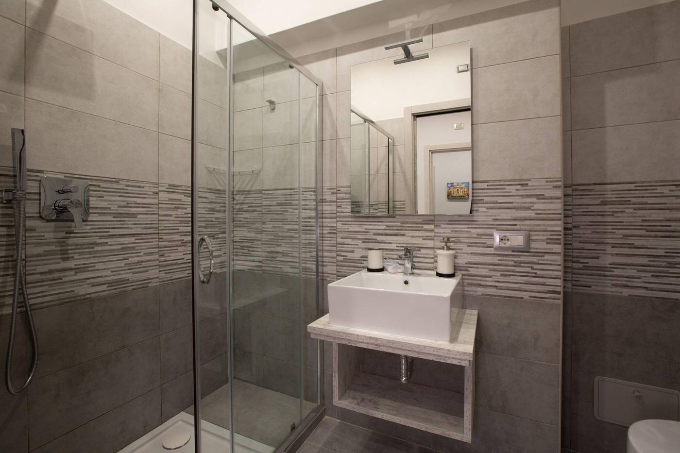 Vatican-City-Relais-Room-45