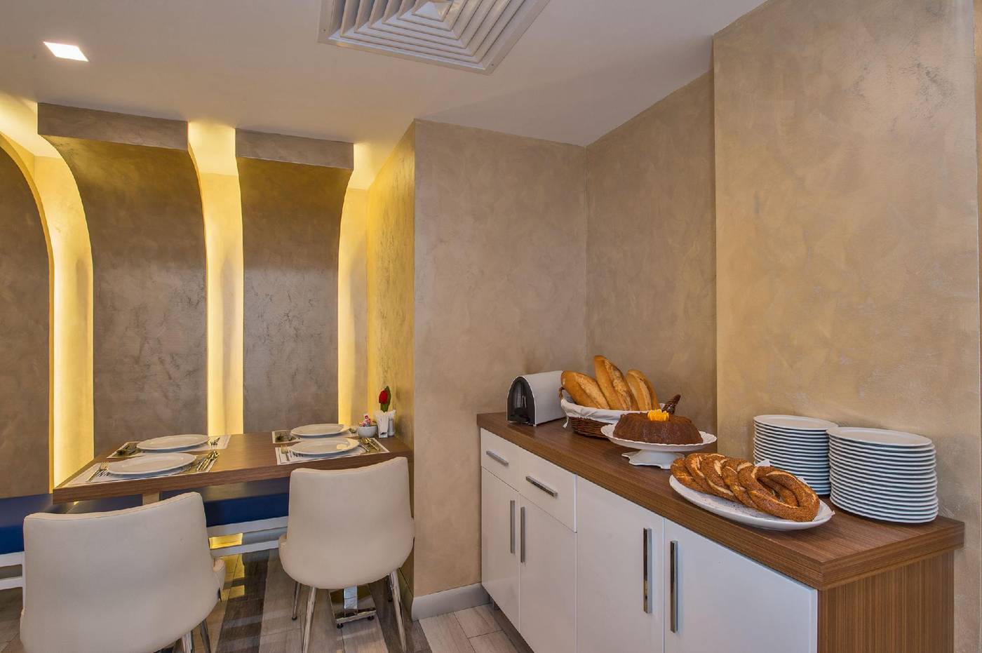 Inntel-Hotel-Istanbul-Restaurant-29