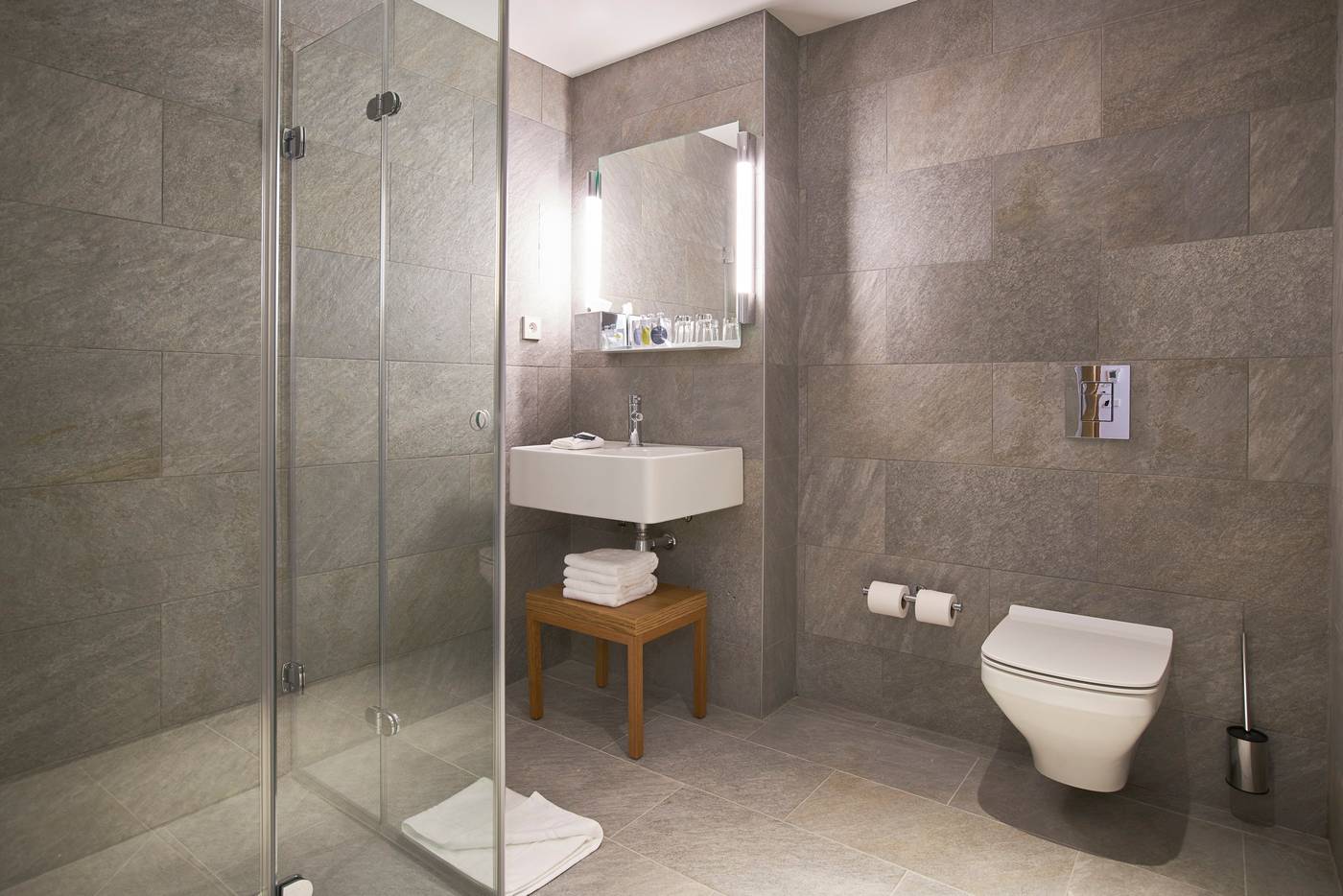 9hotel-Republique-Room-39