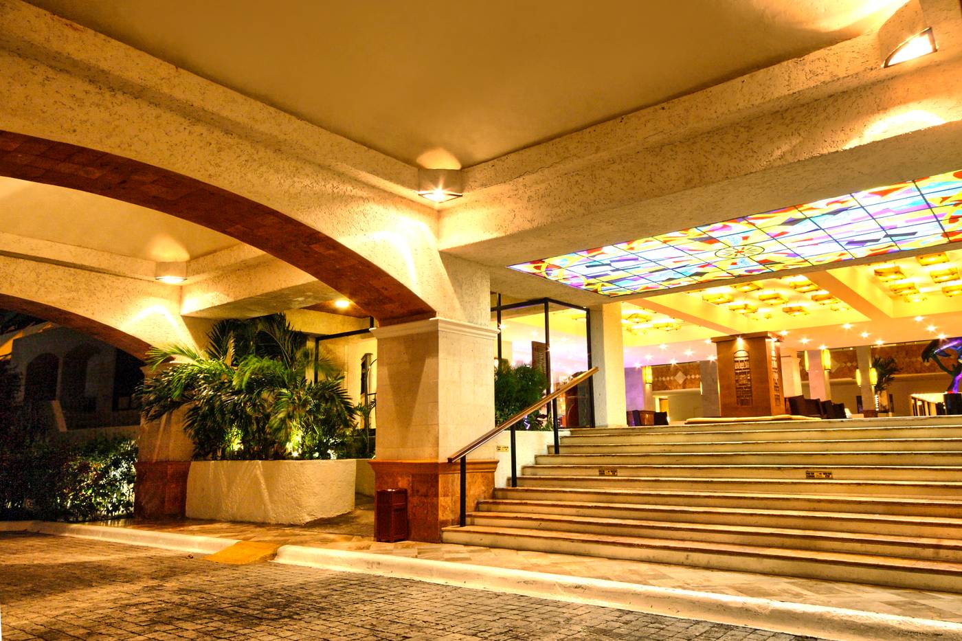 Golden-Parnassus-Resort--Adults-Only-All-Inclusive-Lobby-48