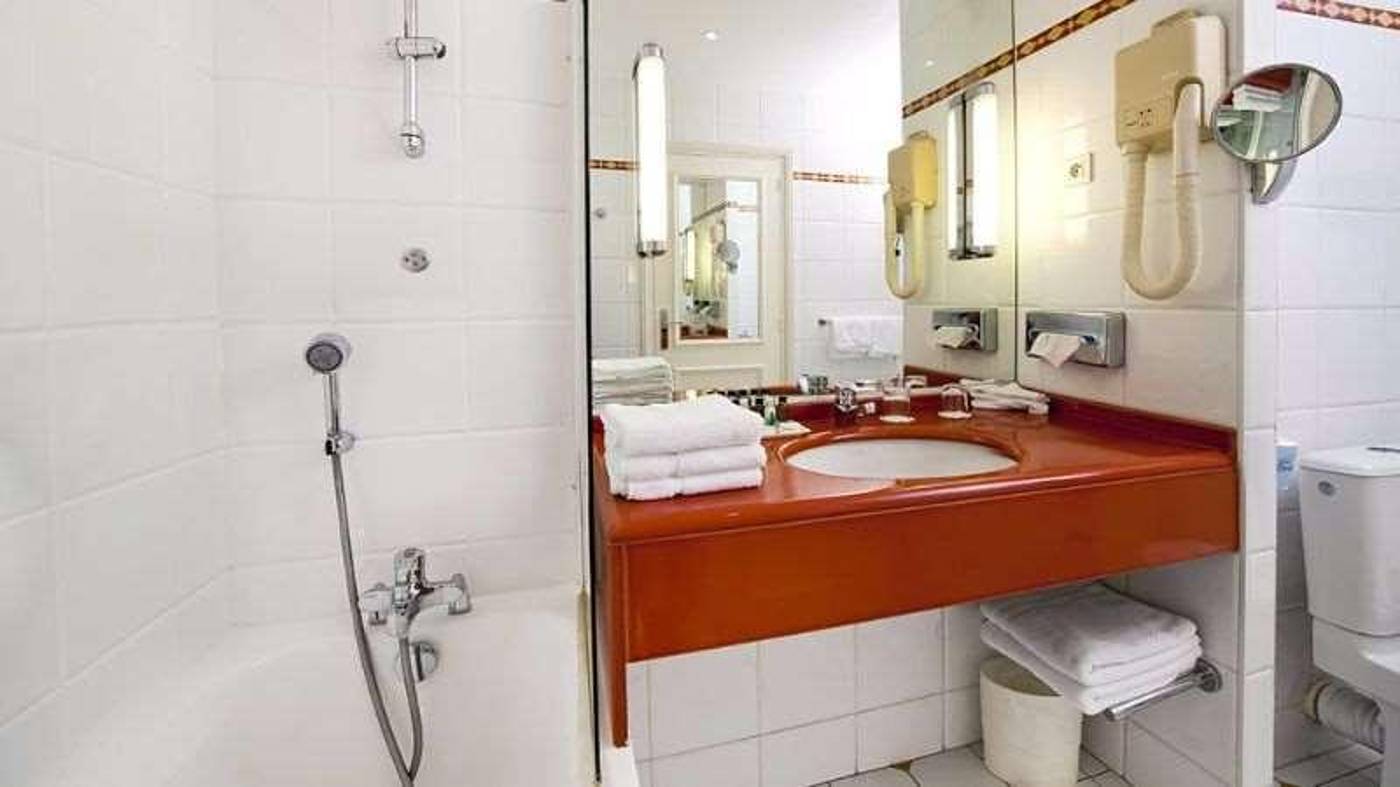 Hotel-Etats-Unis-Opera-Room-39