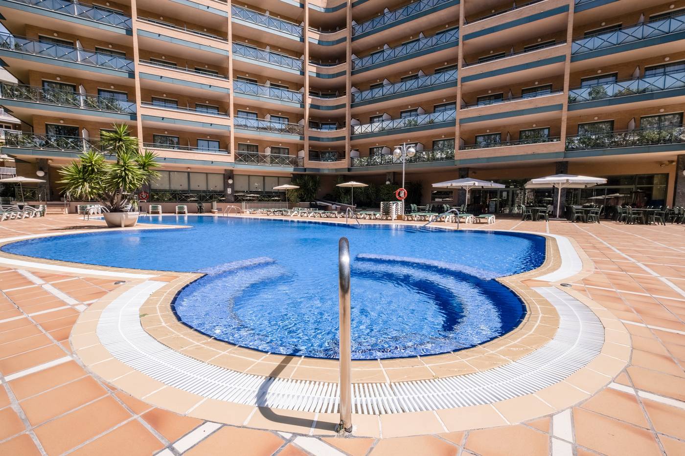 California-Palace-Pool-8