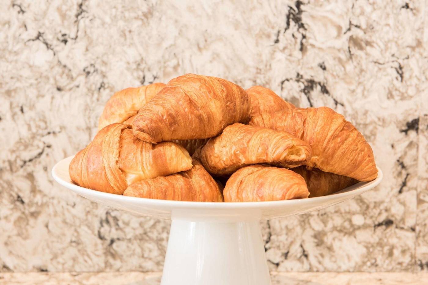 Ac-Hotel-By-Marriott-Boston-Cleveland-Circle-Restaurant-53