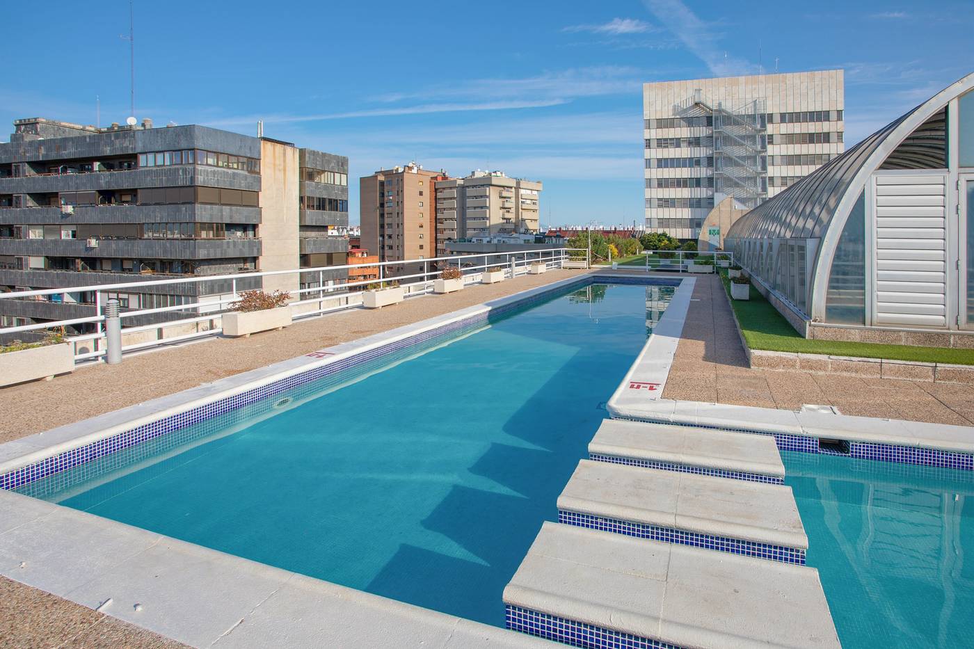Aptos-Eurobuilding-2-Pool-2