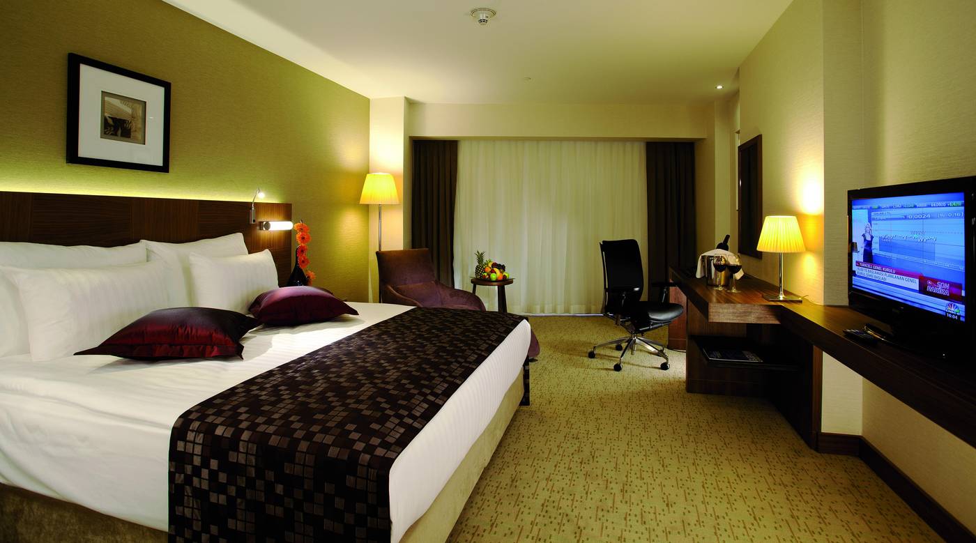 Crowne-Plaza-Harbiye-Room-30