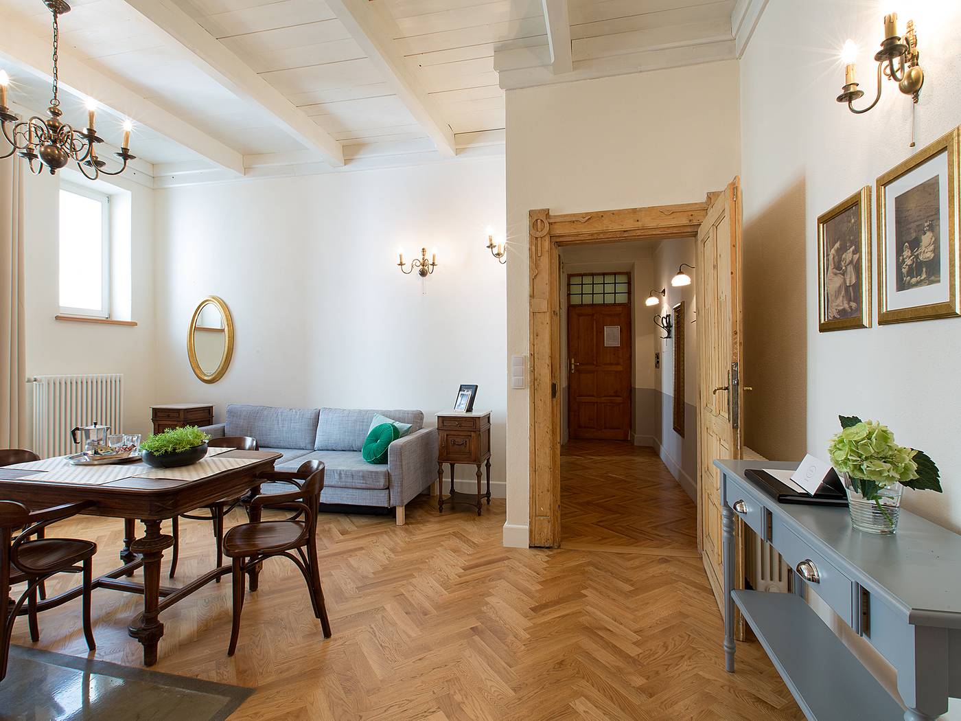 Antique-Apartments-Plac-Szczepanski-Room-31