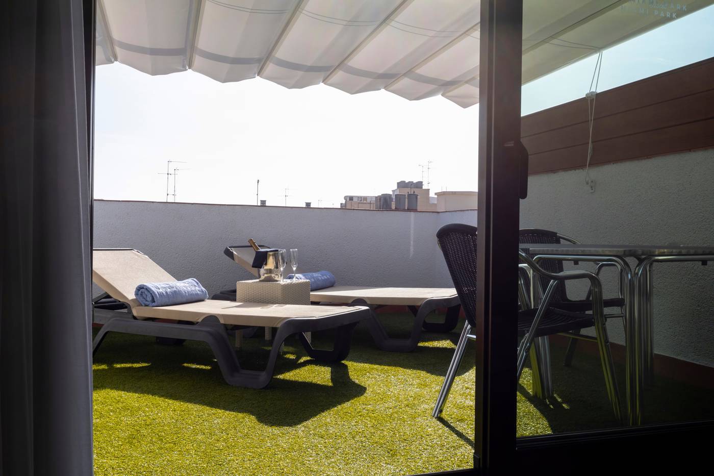 Miami-Park-Aparthotel-Room-10