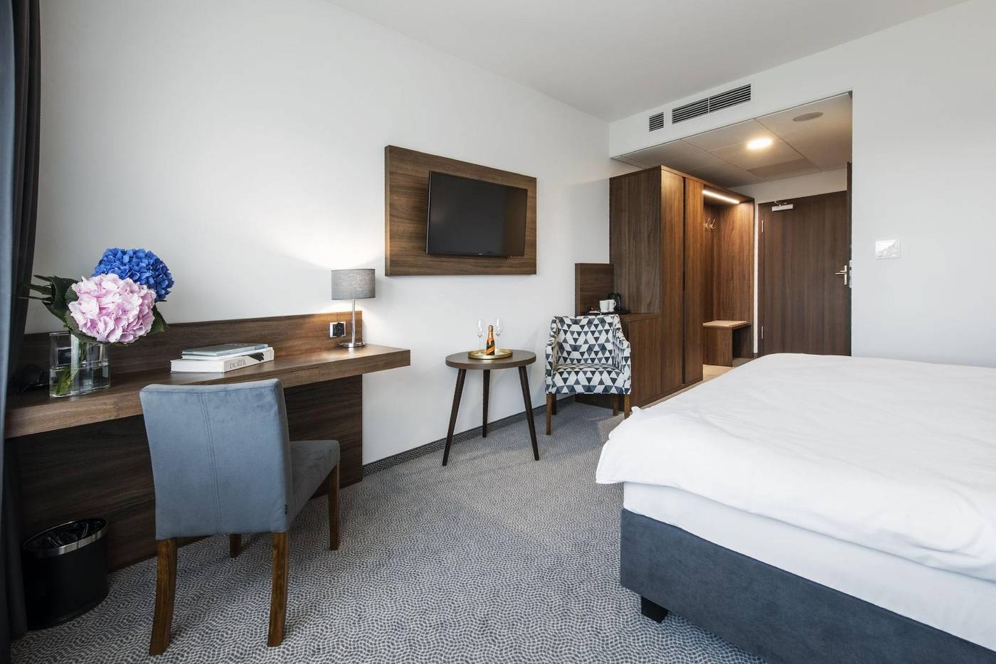 DB Hotel Wrocław-Poland-WROCLAW-Room-10