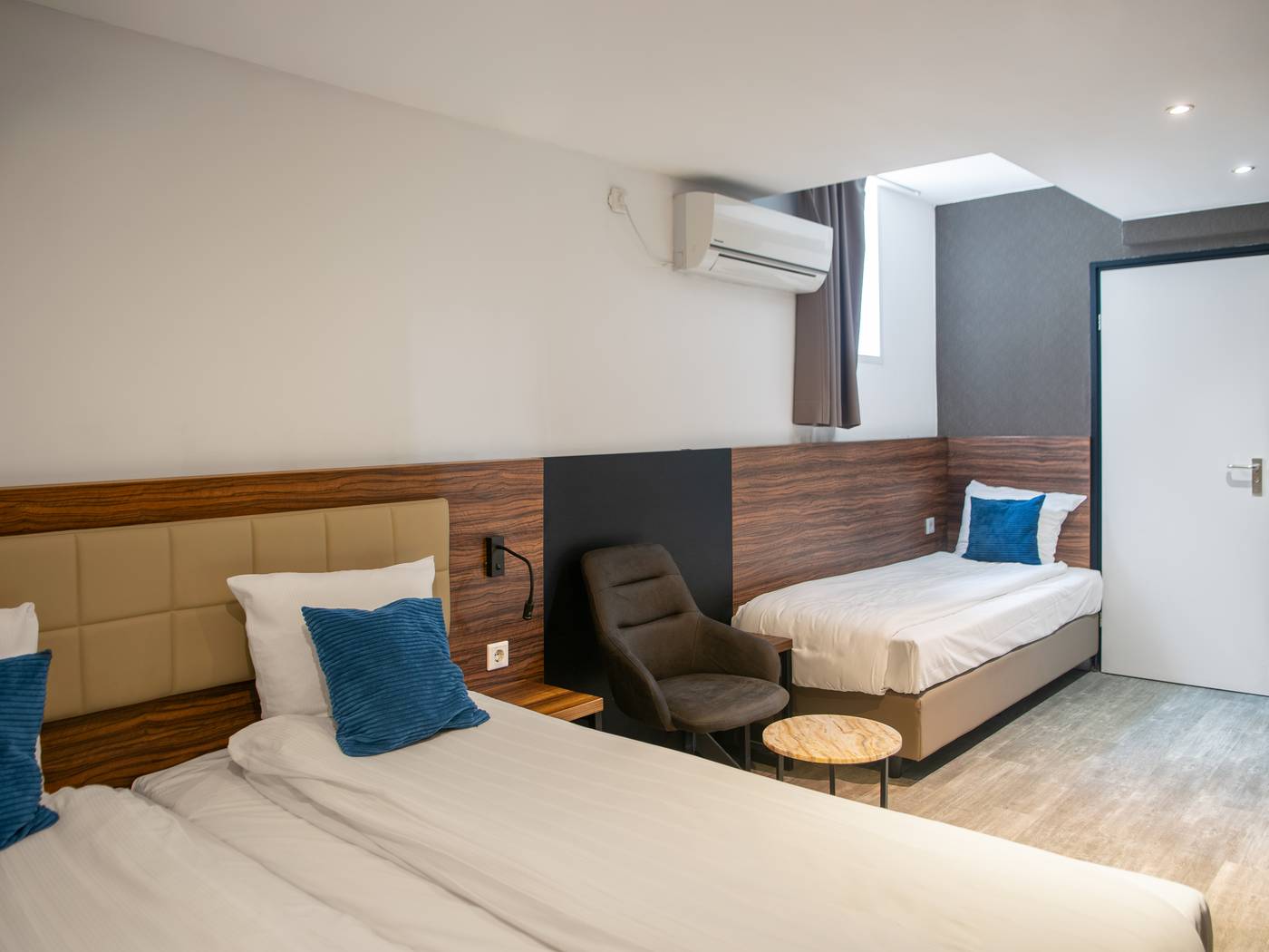 Amsterdam-Lake-Hotel-Room-18