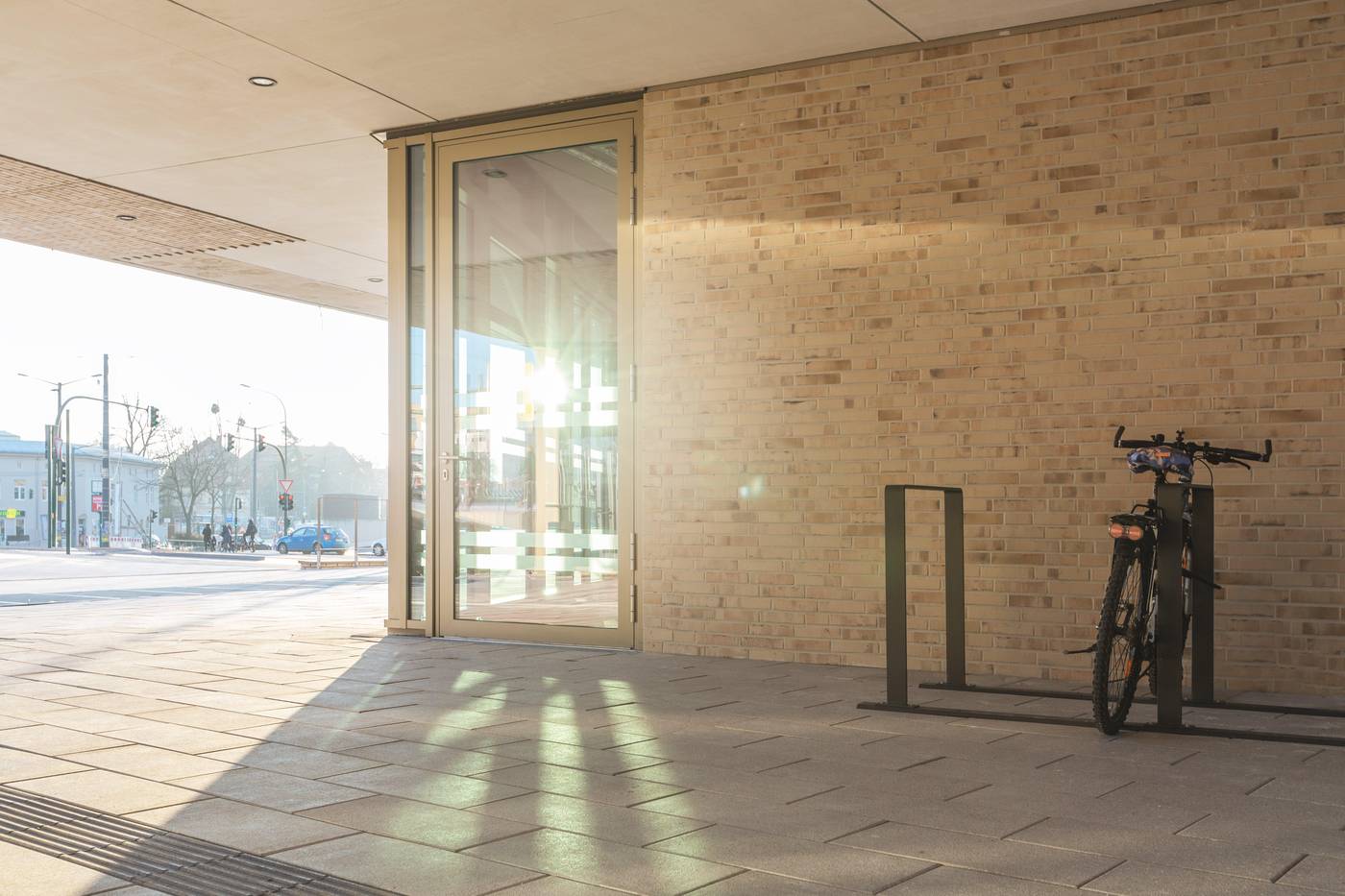 Holiday-Inn---The-Niu--Amity-Potsdam-Lobby-10