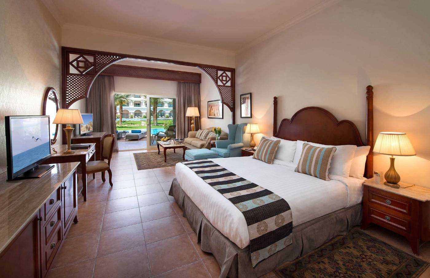 Baron-Palace-Room-17