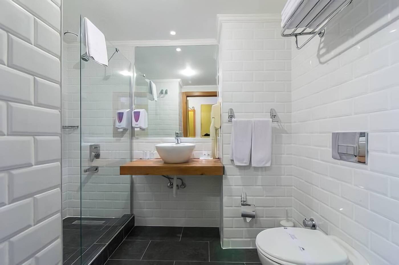 Roseira Hotels Beach Resort