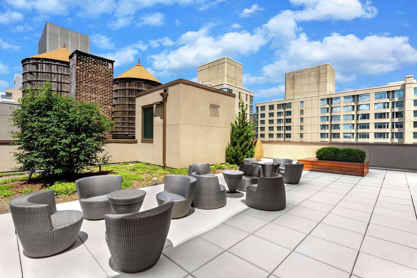 Homewood-Suites-by-Hilton-New-York-Midtown-Manhatt-Lobby-41