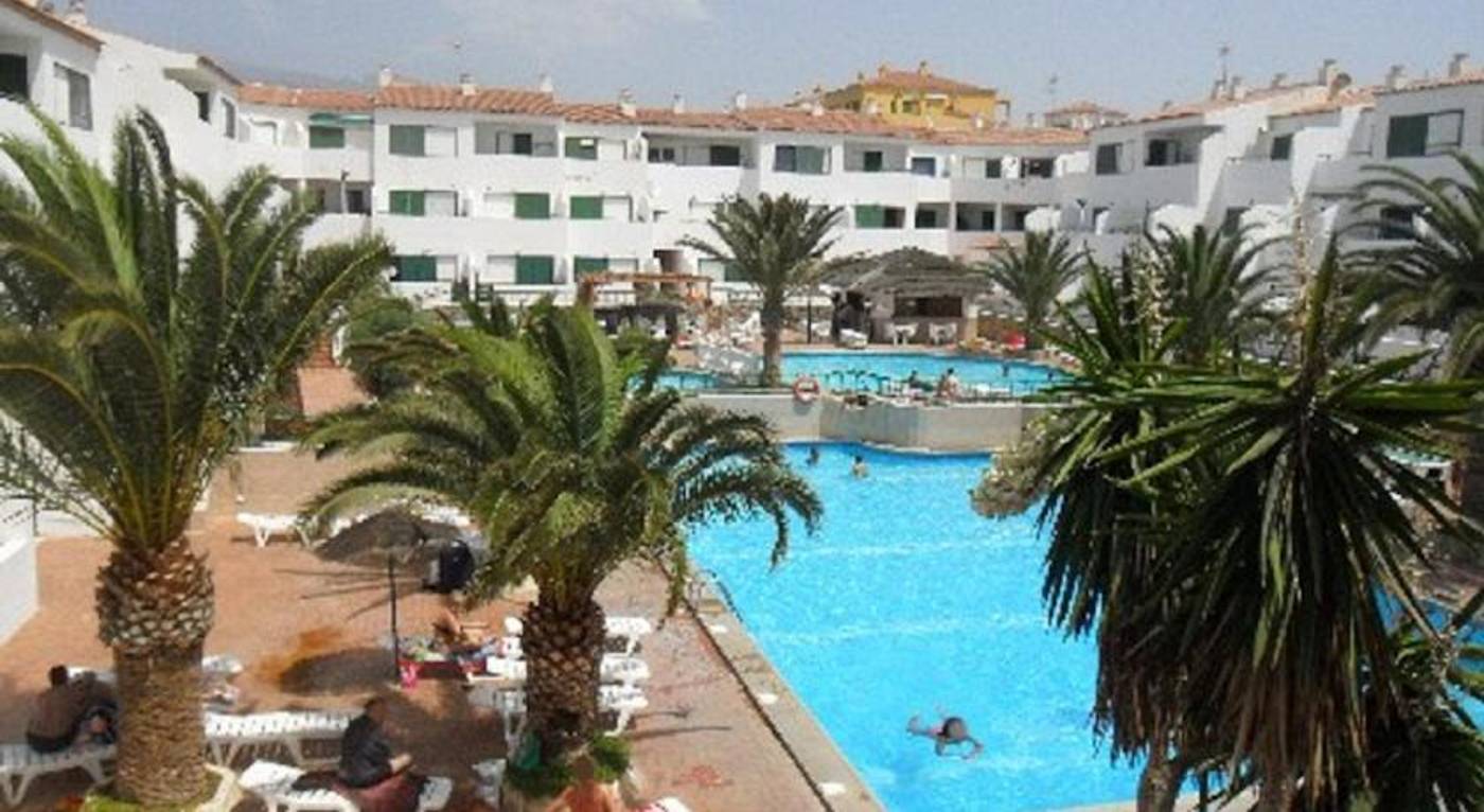 Alondras-Park-Pool-6