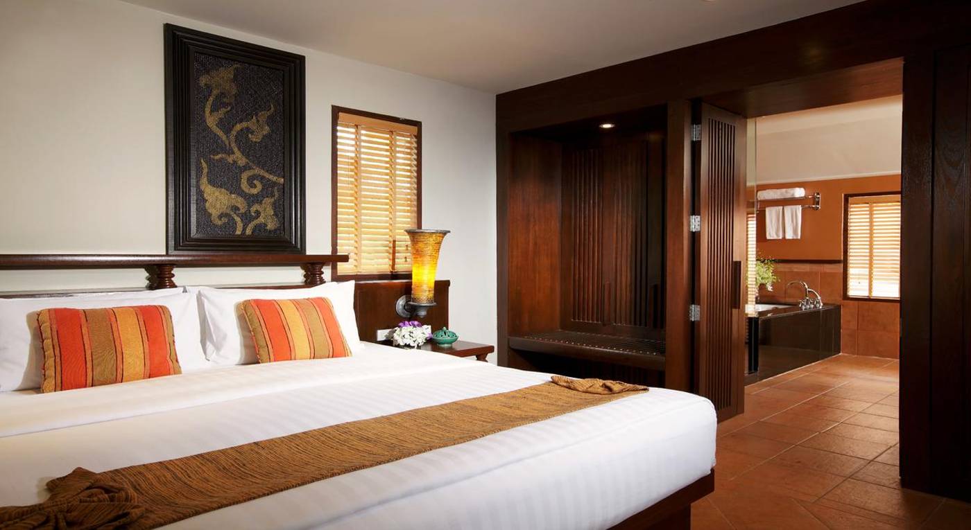Movenpick Resort & Spa Karon Beach Phuket
