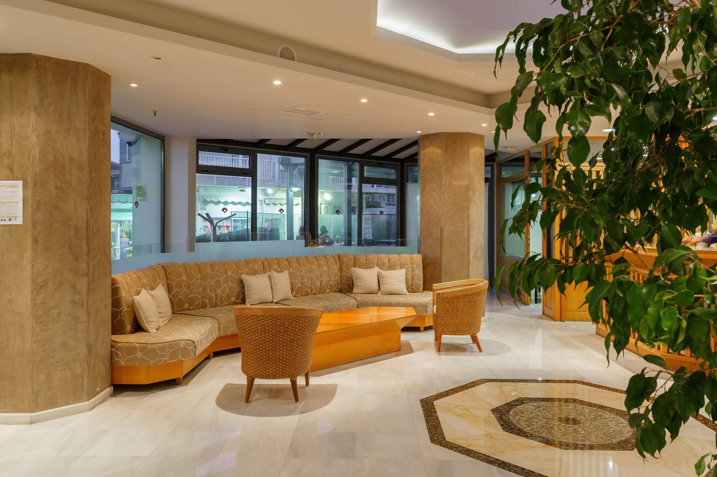 Sentido-Pearl-Beach-Lobby-22