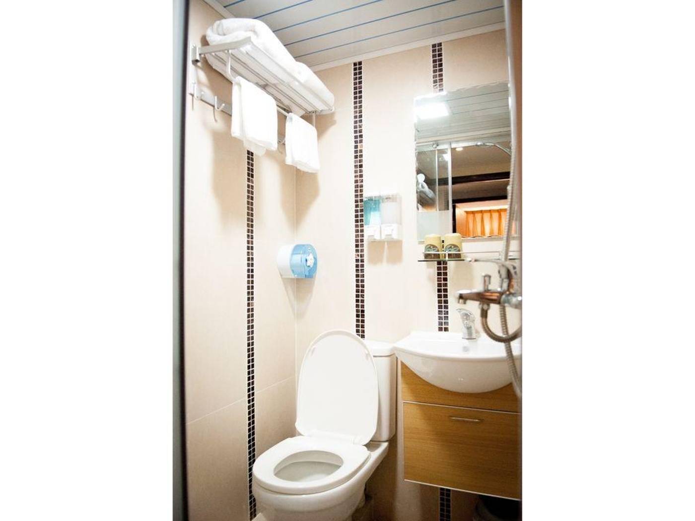 Tempo Inn West Kowloon HSR Station-Hong Kong – China-Kowloon-General view-9