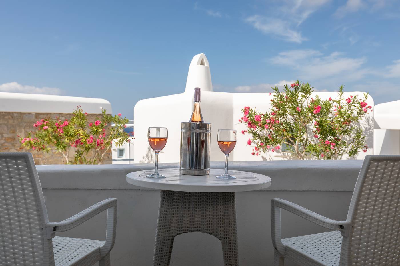 Saint-John-Hotel-Villas---Spa-Room-25