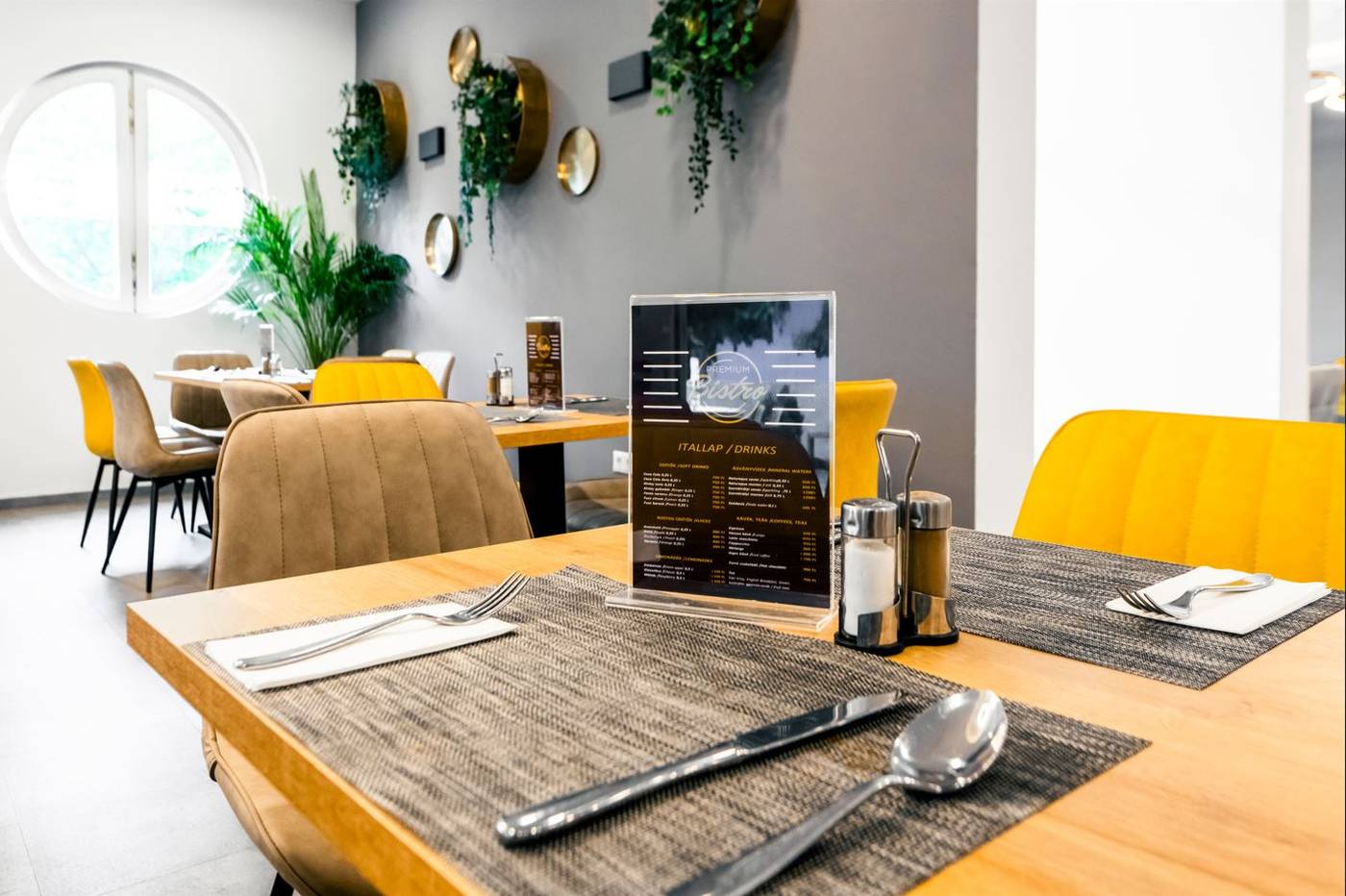 Premium-Apartment-House-Restaurant-12