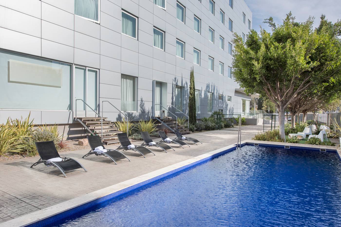 NH-Puerto-de-Sagunto-Pool-1