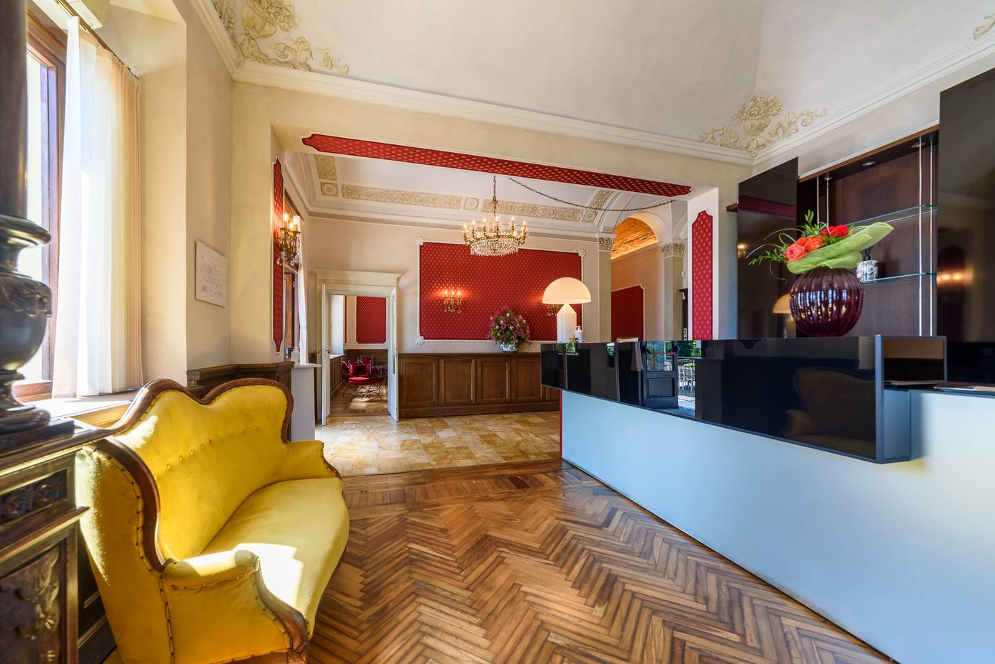 Villa Paradiso-Italy-Meina NO-Lobby-6