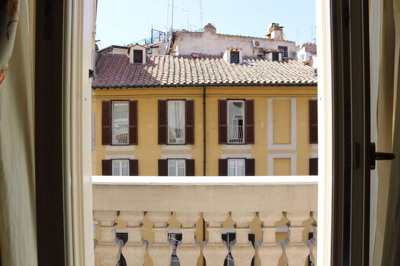 Rome-Kings-Suite-Room-9