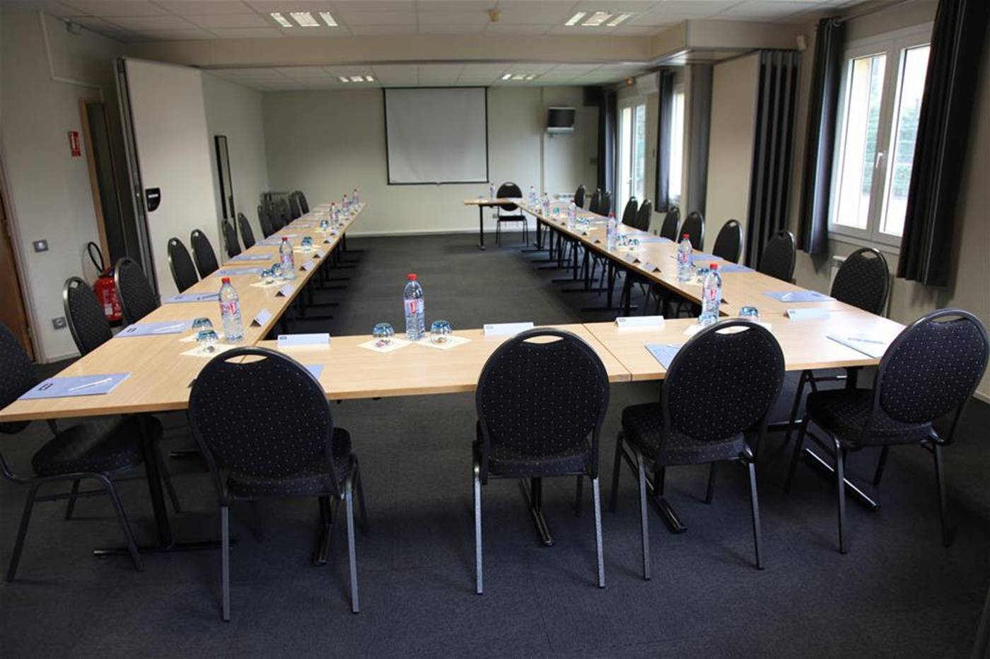 Kyriad Lyon Bron Le Cottage - France - BRON - General view - 5