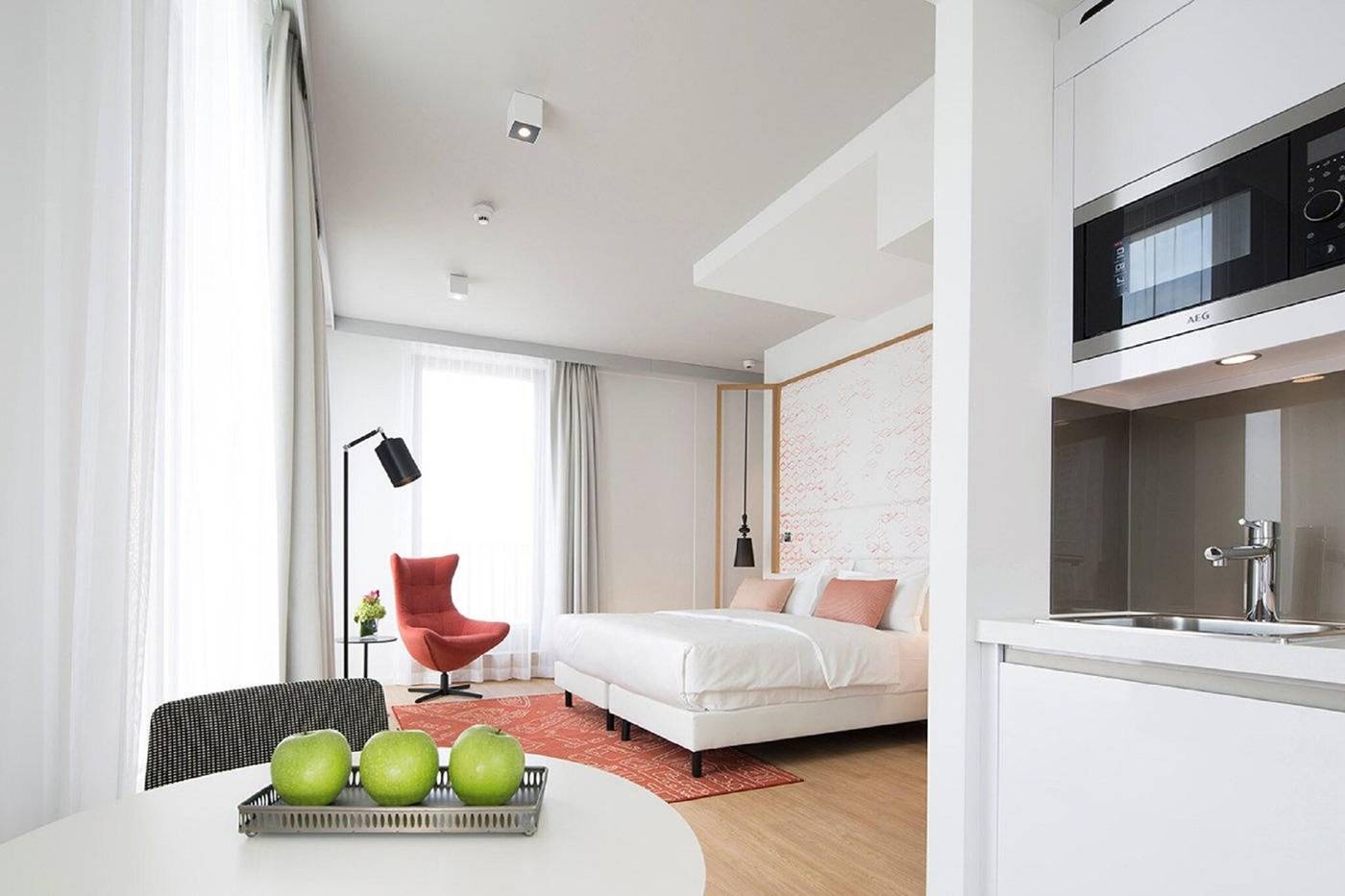 Capri-By-Fraser-Berlin-Room-29