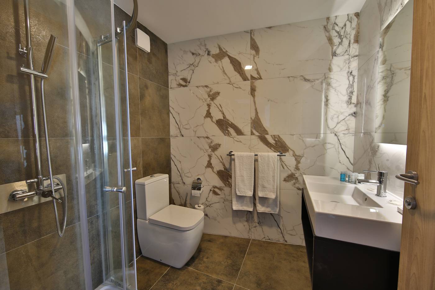 Ivy-Hotel-Room-10