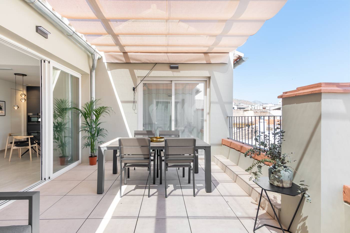 Be-Mate-Malaga-Centro-Room-2