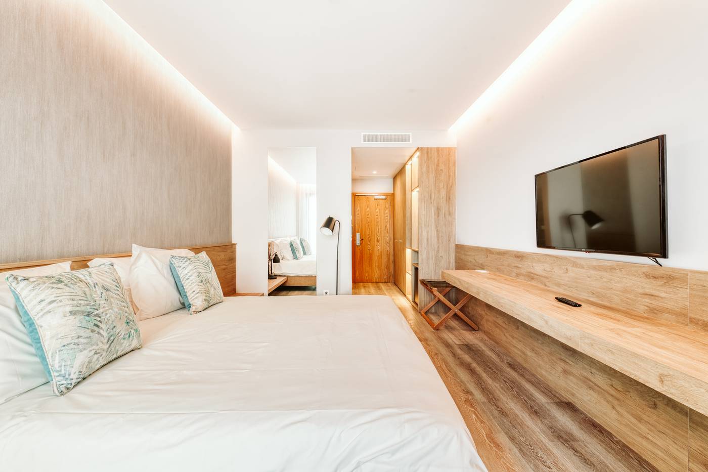 Vila-Baleira-Funchal-Room-13