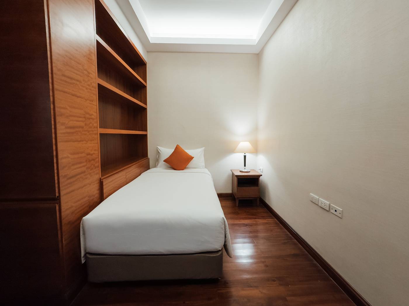 Column-Bangkok-Room-57