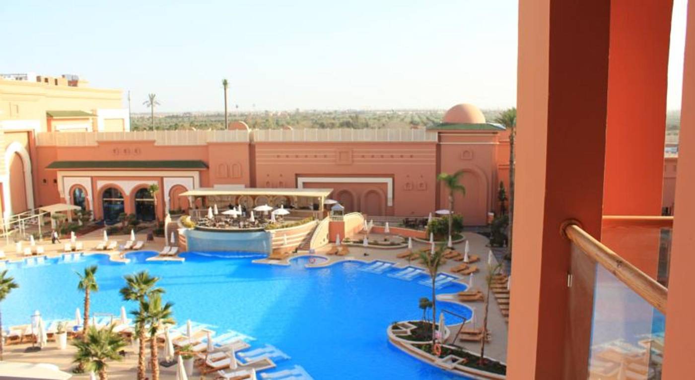 Savoy-Le-Grand-Hotel-Room-6