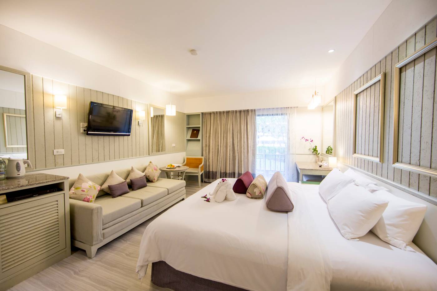 Katathani Phuket Beach Resort