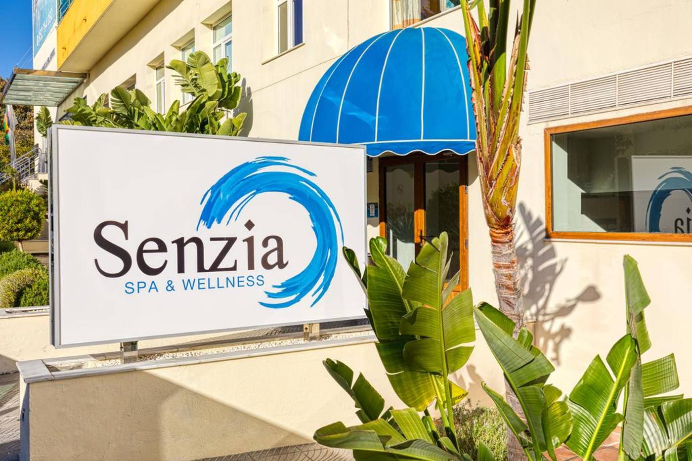 Senator-Marbella-Pool-7