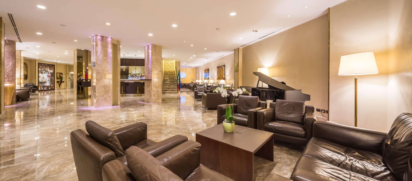 Best-Western-Plus-Hotel-Galles-Lobby-12