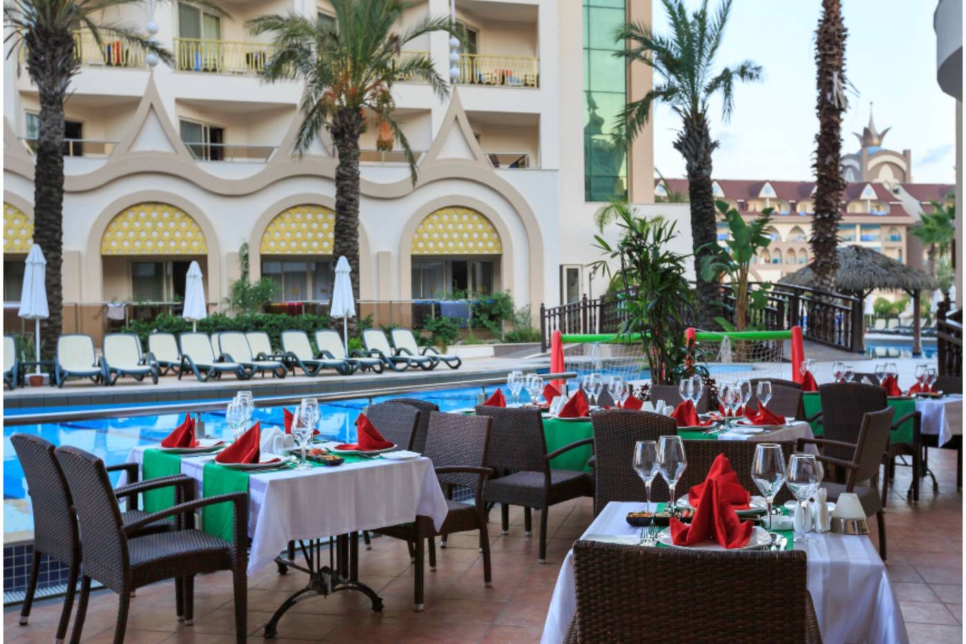 Well-Palace-Side-Terrace-14