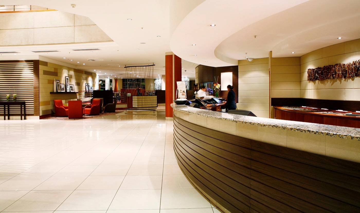 Southern-Sun-Cape-Town-Waterfront-Lobby-17