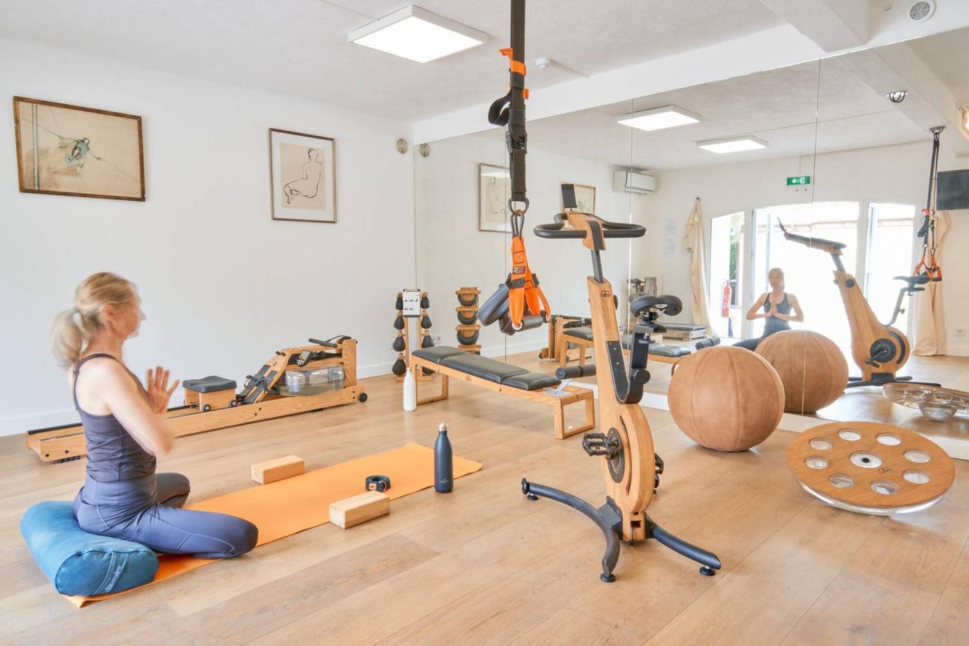 La-Ferme-D-Augustin-Sports-and-Entertainment-92