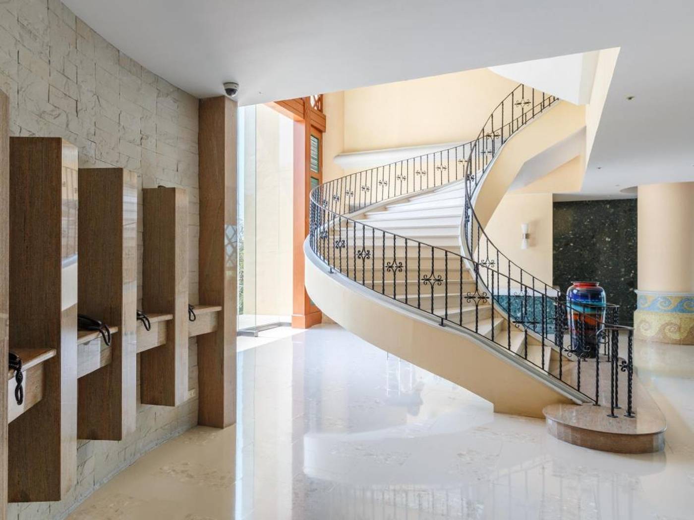 Long Beach Garden Hotel and Pavilions-Thailand-Pattaya City-General view-4