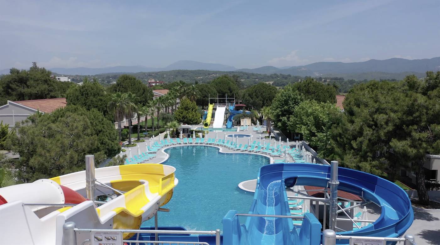 Aska-Costa-Holiday-Club-Pool-3