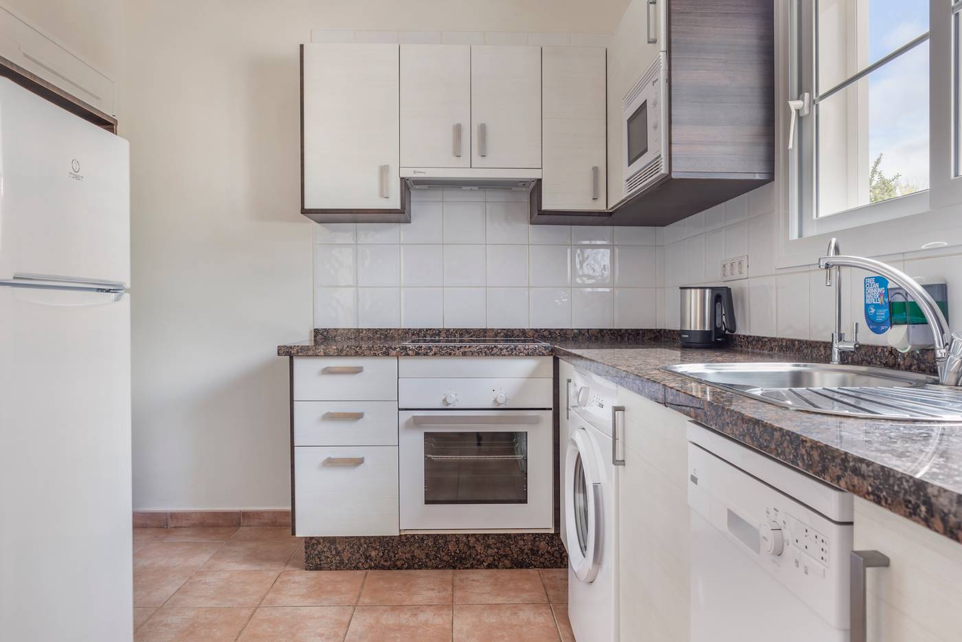 Jardines-del-Sol-Room-25