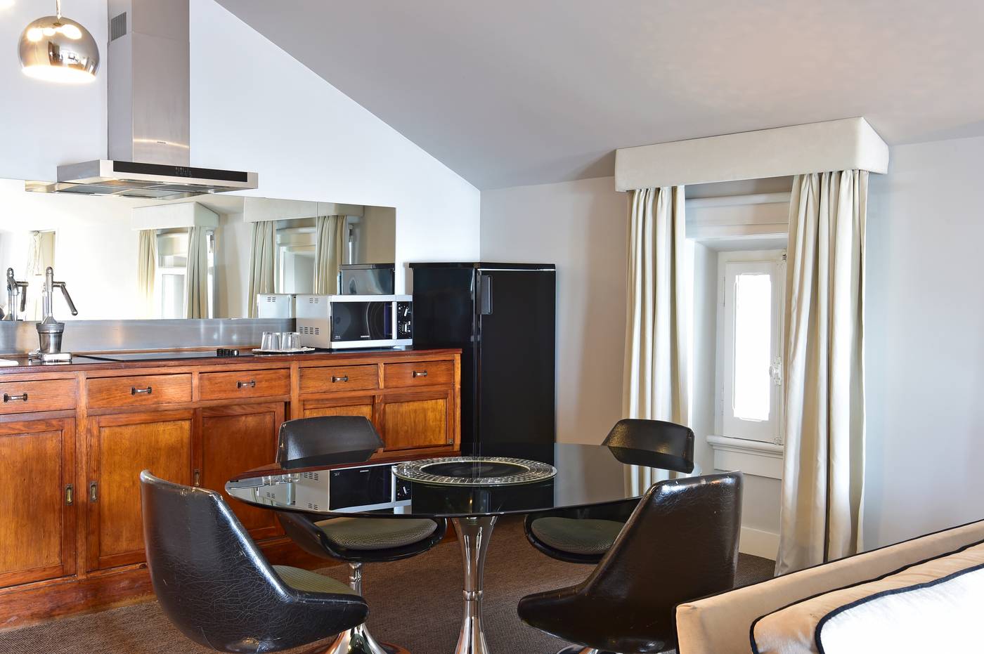 Palacete-Chafariz-Del-Rei-by-Unlock-Hotels-Room-13