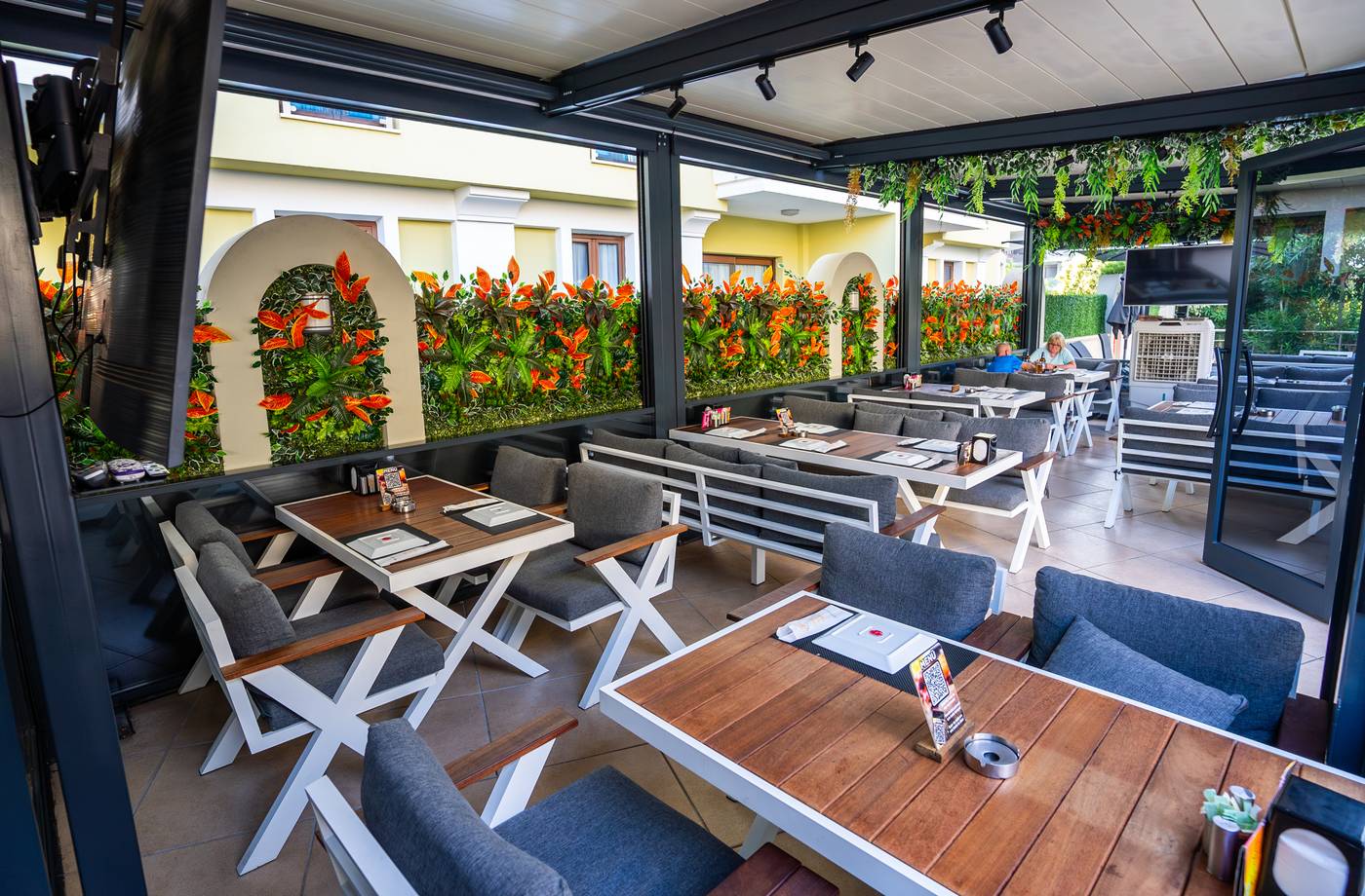 Club-Karakas-Restaurant-33