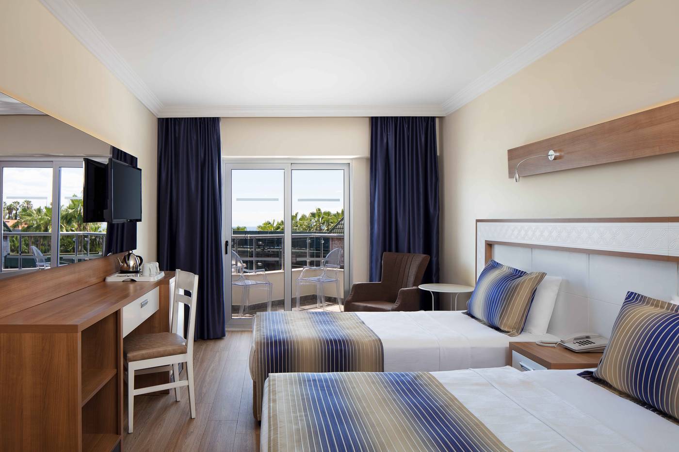 Galeri-Resort-Hotel-Room-14