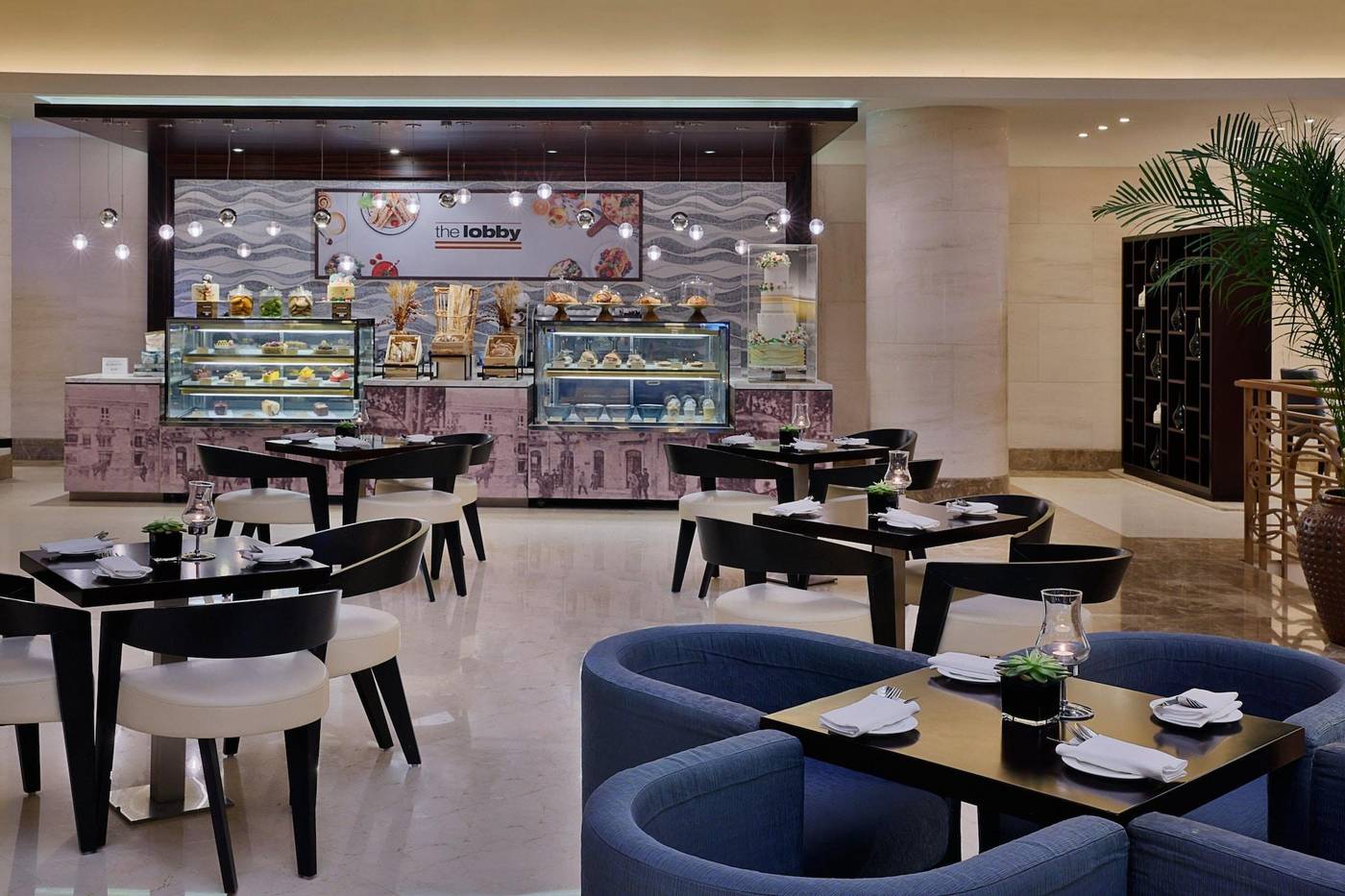 Sheraton-Dubai-Creek-Hotel-and-Towers-Lobby-52