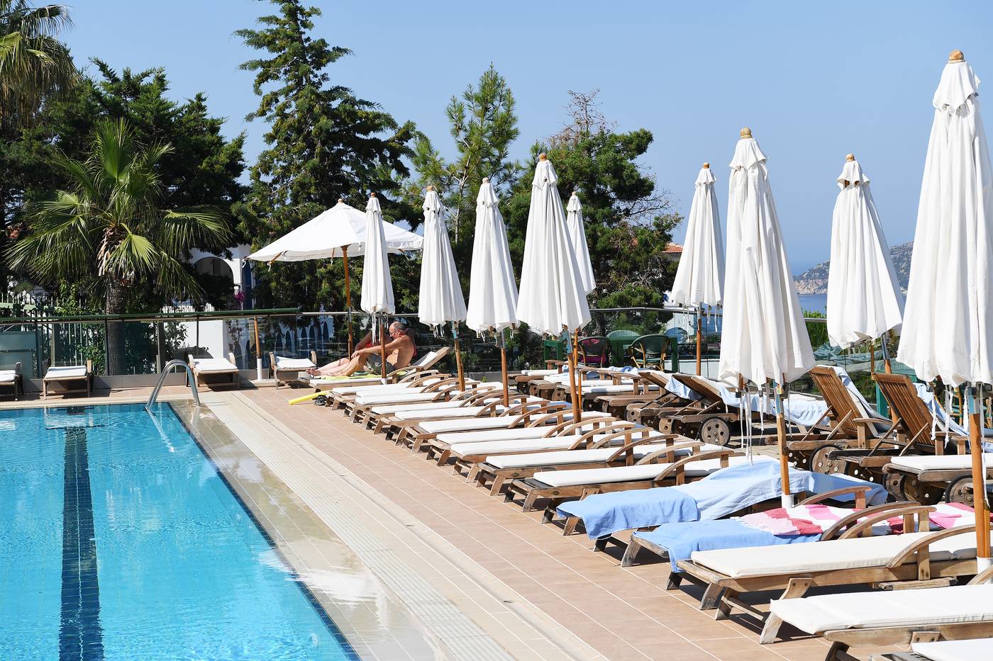 Happy-Kalkan-Pool-14