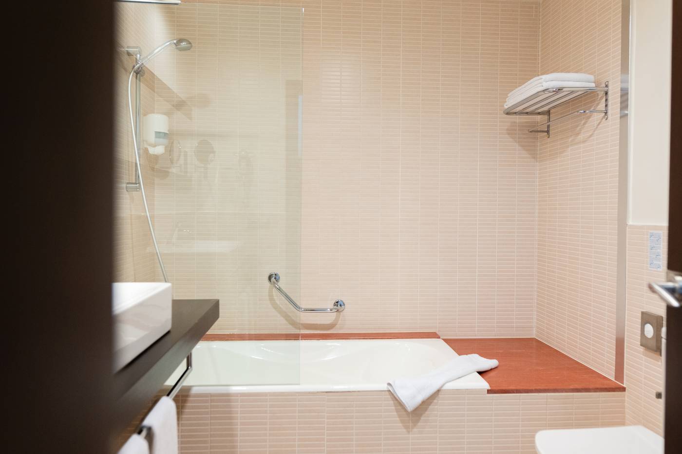 Loar-Ferreries-Apartments-Room-28